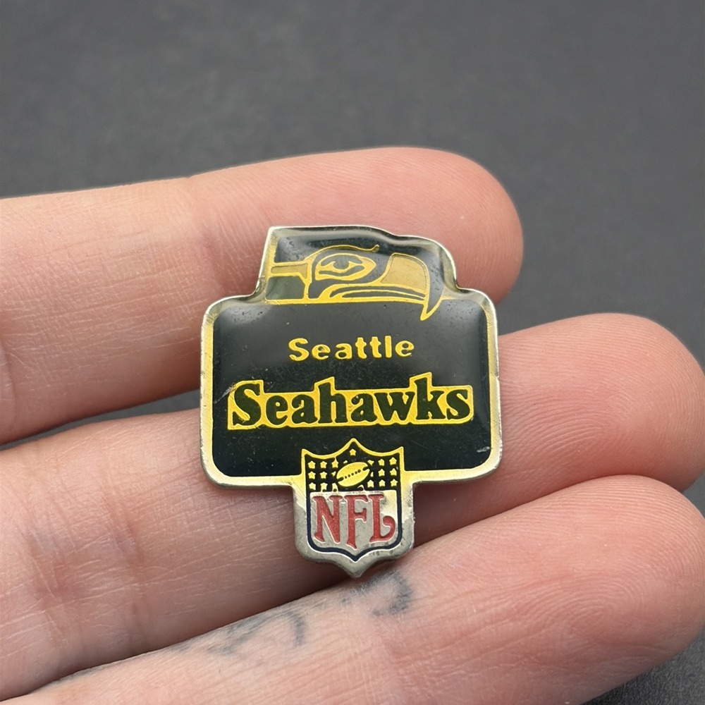 Vintage 1980s Seattle Seahawks Logo NFL Football‎ Lapel Hat Pin